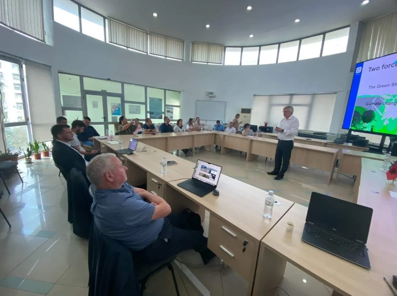 Hans Petter Hildre, smart- port presentasjon