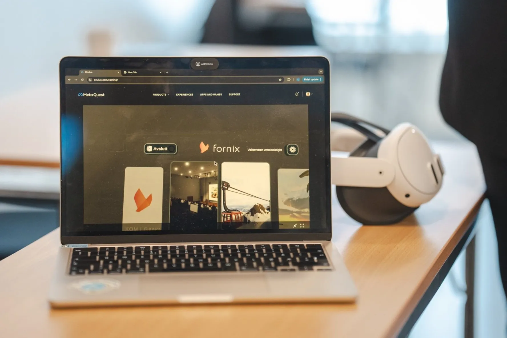 Strømming, eller casting, til laptop er en enkel og god måte å vise VR innholdet til andre.